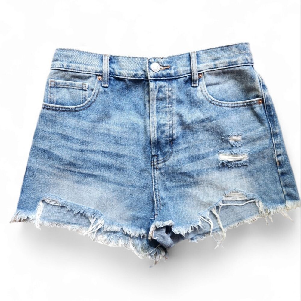 PacSun cut off distressed denim shorts 28. Summer grunge basic aesthetic